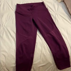 Alo High-Waist Coast Capri in Juneberry